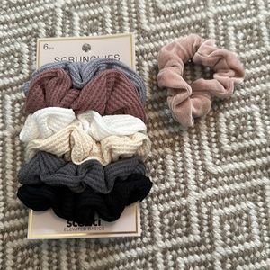 Scrunchie bundle never used